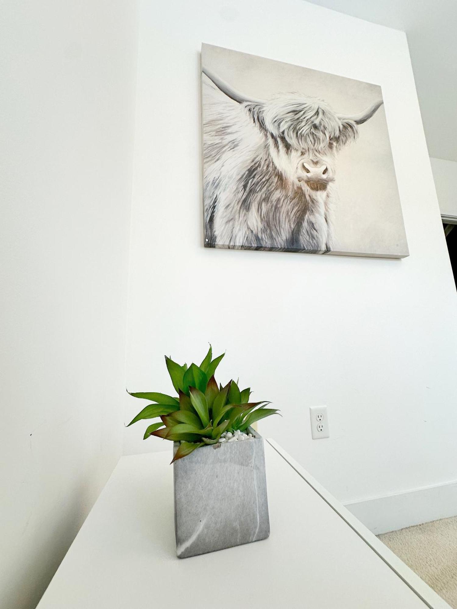 Modern Townhouse - 1 Min To Uptown Clt - Walk To Restaurants Casa de férias