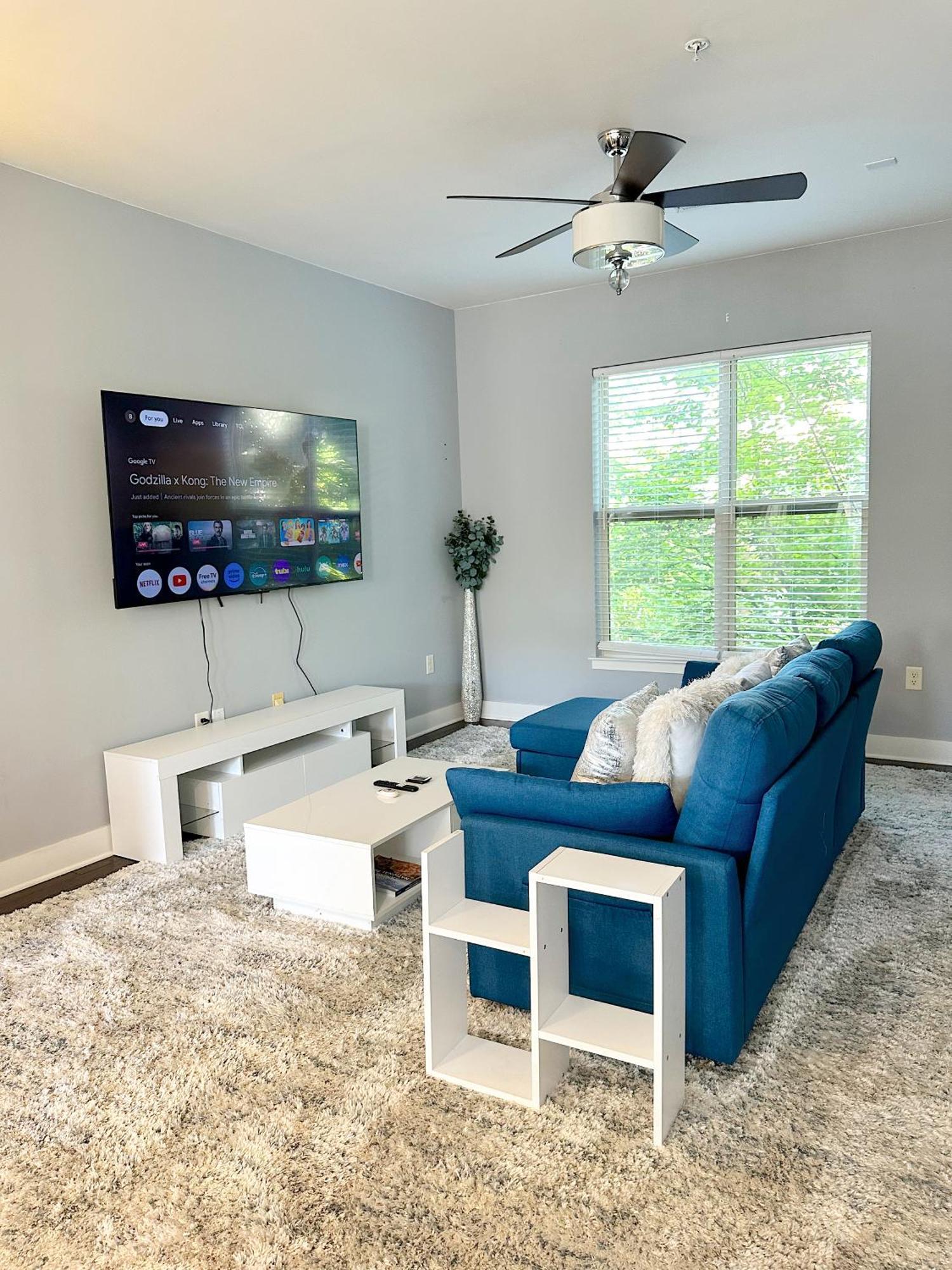 Modern Townhouse - 1 Min To Uptown Clt - Walk To Restaurants Casa de férias
